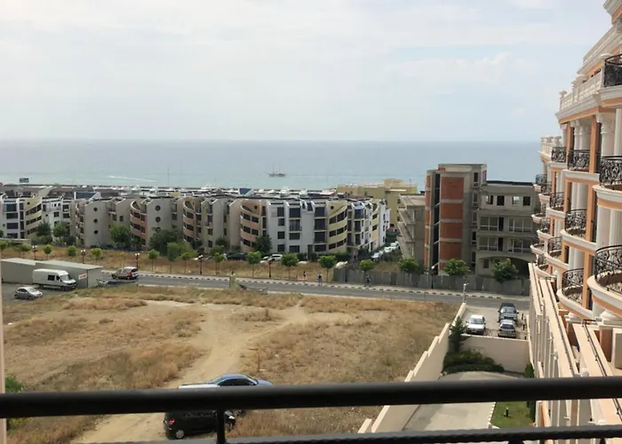 Amazing Facing The Sea 布尔加斯